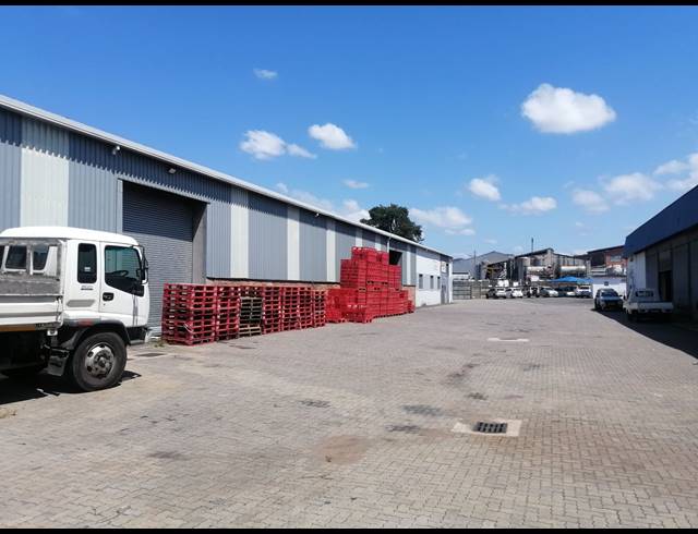 1,523M² WAREHOUSE TO LET IN NEW GERMANY